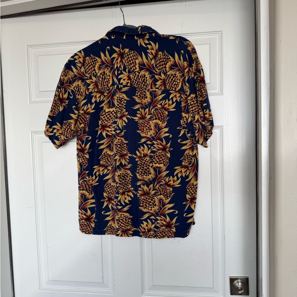 Vintage pineapple Lava Hawaiian button up men’s shirt size S